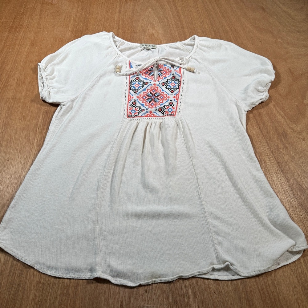 Live and Let Live Peasant Top Women Small White Boho Embroidered Rayon Blouse
